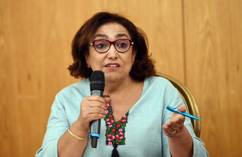 Portrait de la présidente de la commission des droits de l'homme et des libertés individuelles, avocate et députée tunisienne indépendante, Bochra Belhaj Hmida, lors d'une conférence de presse le 20 juin 2018 à Tunis. (AFP)