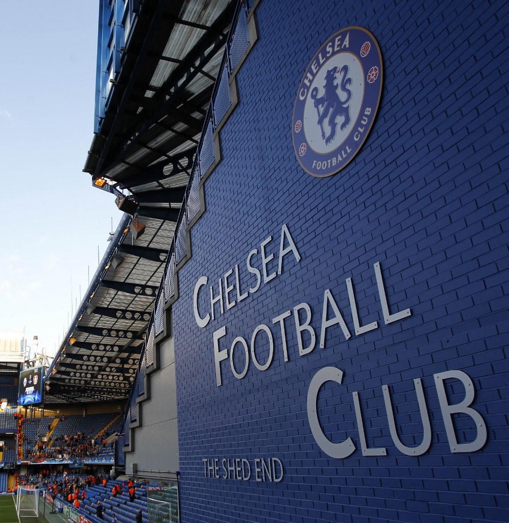 Le pont de Stamford avant le début du match entre Chelsea et le Bayer Leverkusen au Stamford Bridge à Londres (Photo, AFP).