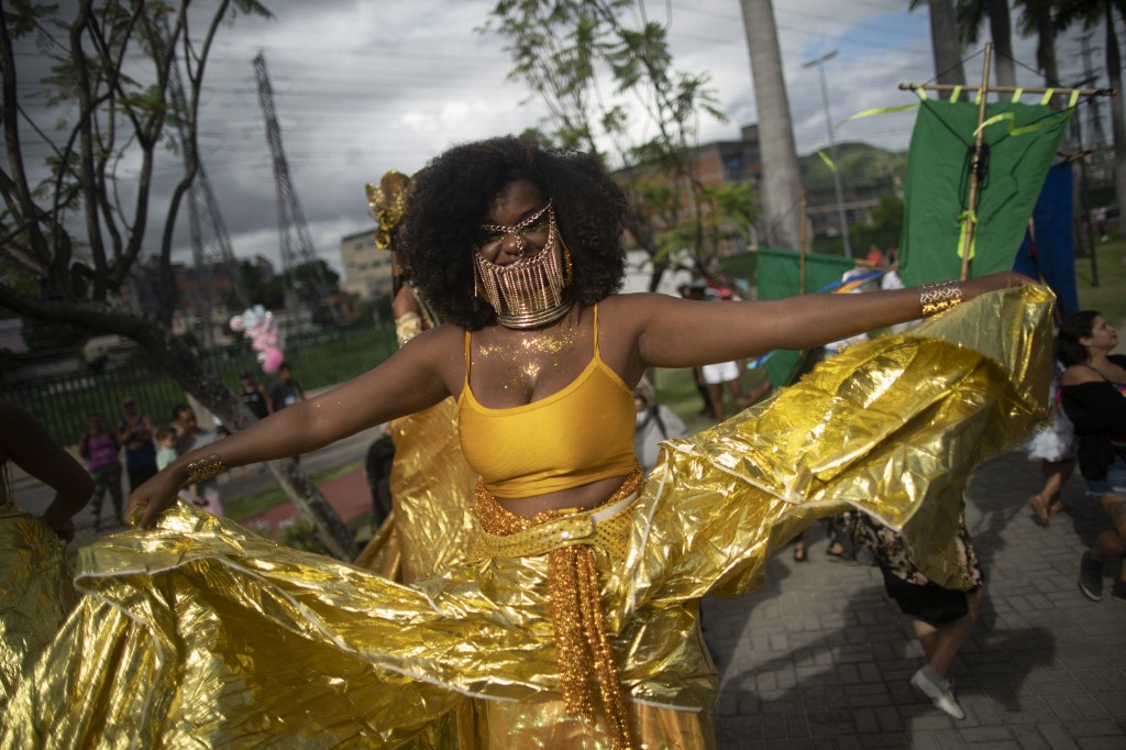 Cette danseuse hors-pair, qui a perdu des amis et des membres de sa famille durant la pandémie, veut «rendre hommage aux victimes du Covid» (Photo, AFP). 