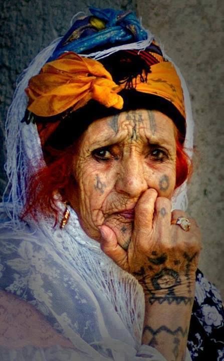Peinture représentant une femme amazigh  (Photo, Fournie).