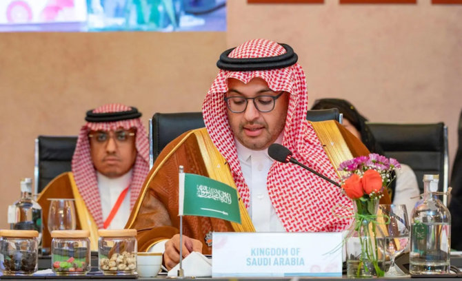 Le ministre adjoint de la Culture en Arabie saoudite, Rakan ben Ibrahim al-Tawq, a représenté le Royaume à la réunion des ministres de la Culture du G20 à Varanasi, en Inde, samedi. (Agence de presse saoudienne) 