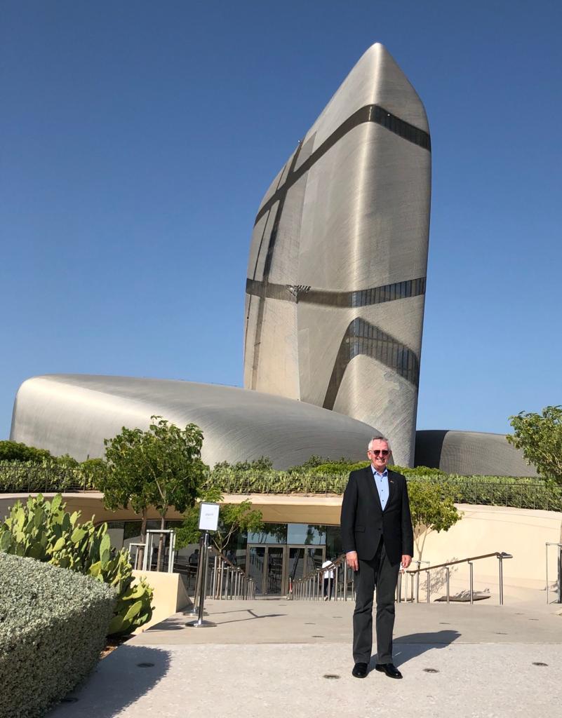 L’ambassadeur s’est également rendu dans l’emblématique Centre du roi Abdelaziz pour la connaissance et la culture (Ithra) à Dhahran, construit par Saudi Aramco. (Photo fournie)