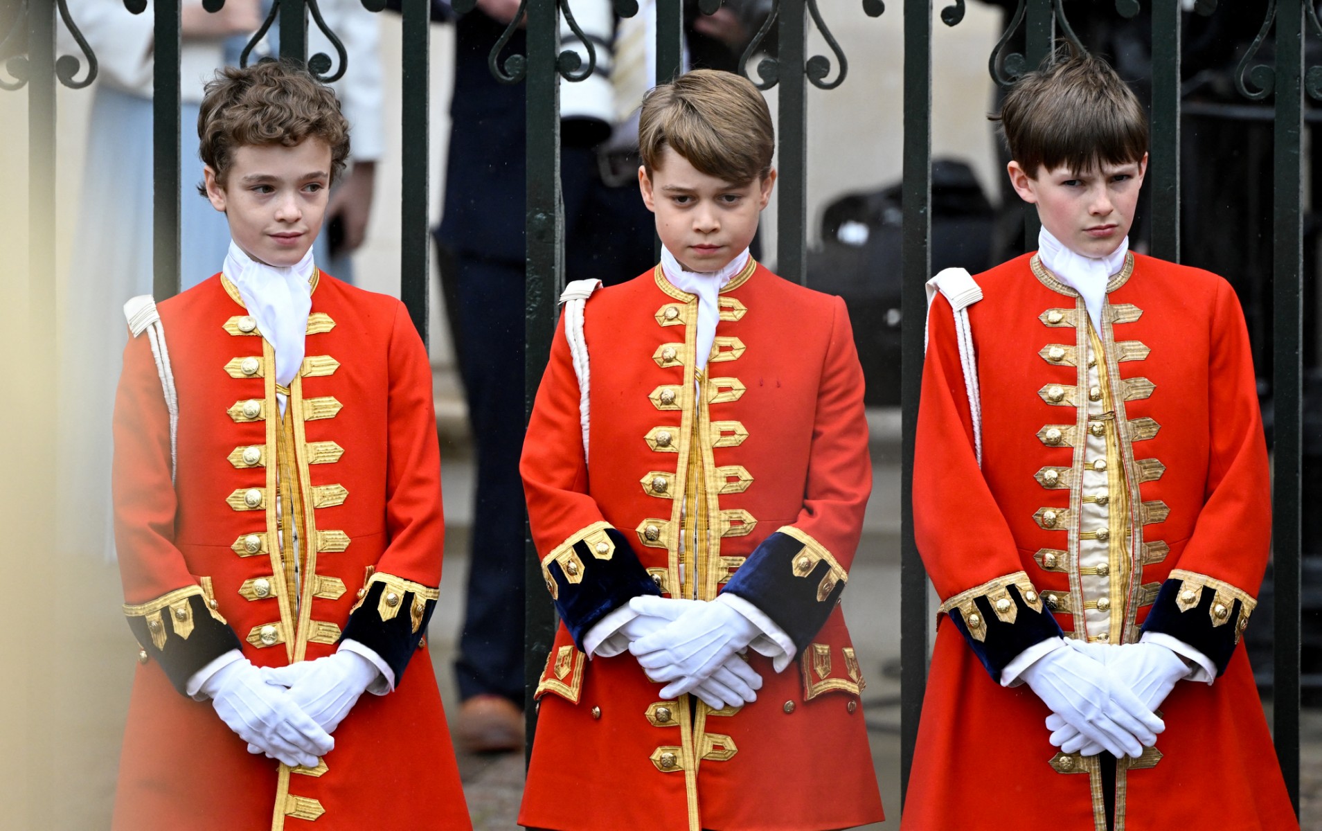 Le prince britannique George de Galles se tient à l'abbaye de Westminster, dans le centre de Londres, le 6 mai 2023, avant les couronnements du roi britannique Charles III et de Camilla, la reine consort (Photo, AFP).