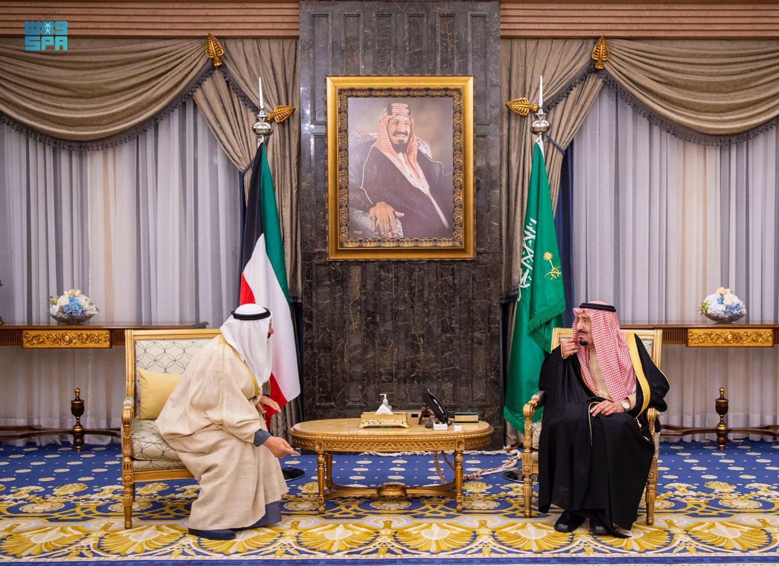 Le roi Salman d'Arabie saoudite reçoit mardi l'émir du Koweït, le cheikh Meshal Al-Ahmad Al-Jaber Al-Sabah. (SPA)