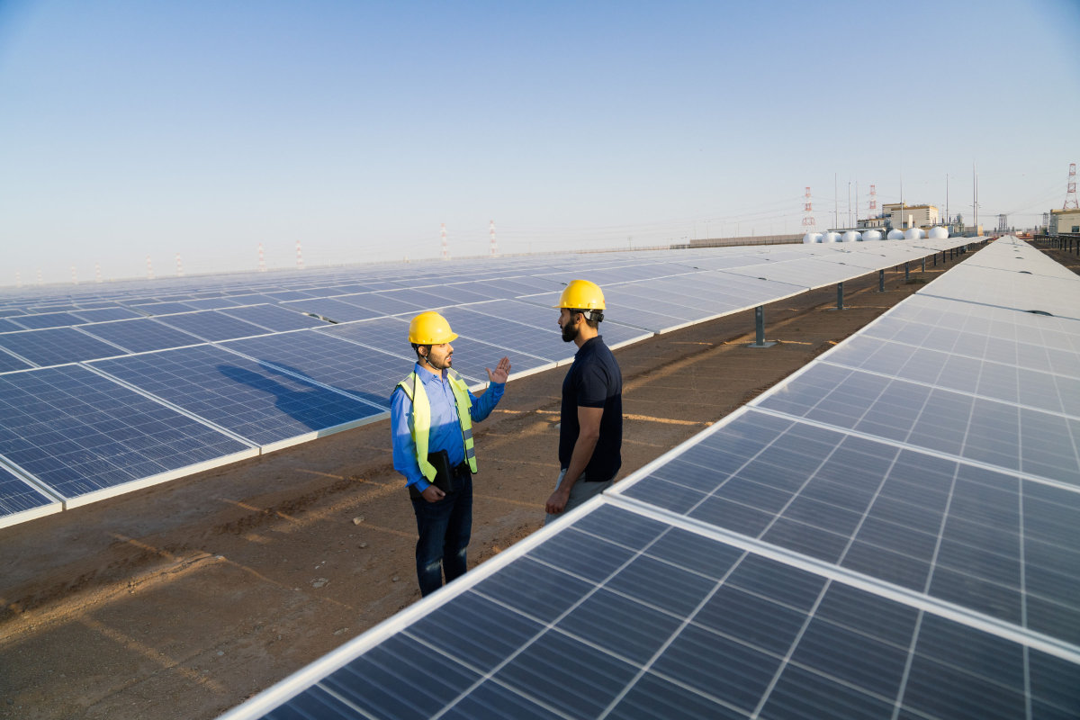 Le projet de la centrale solaire de Sakaka, dans la province d’Al-Jouf, au nord de l'Arabie saoudite, s'étend sur une superficie de 6 kilomètres carrés. La centrale produit 940 000 MWh d'électricité et fournit suffisamment d'énergie propre pour alimenter 75 000 foyers. (Photo, SPA)