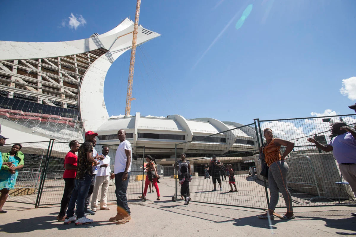 En 2017, le Canada, ami des immigrants, a transformé son stade olympique de Montréal en abri pour des centaines de réfugiés qui ont traversé la frontière canado-américaine pour demander l’asile. (Images Getty /AFP)