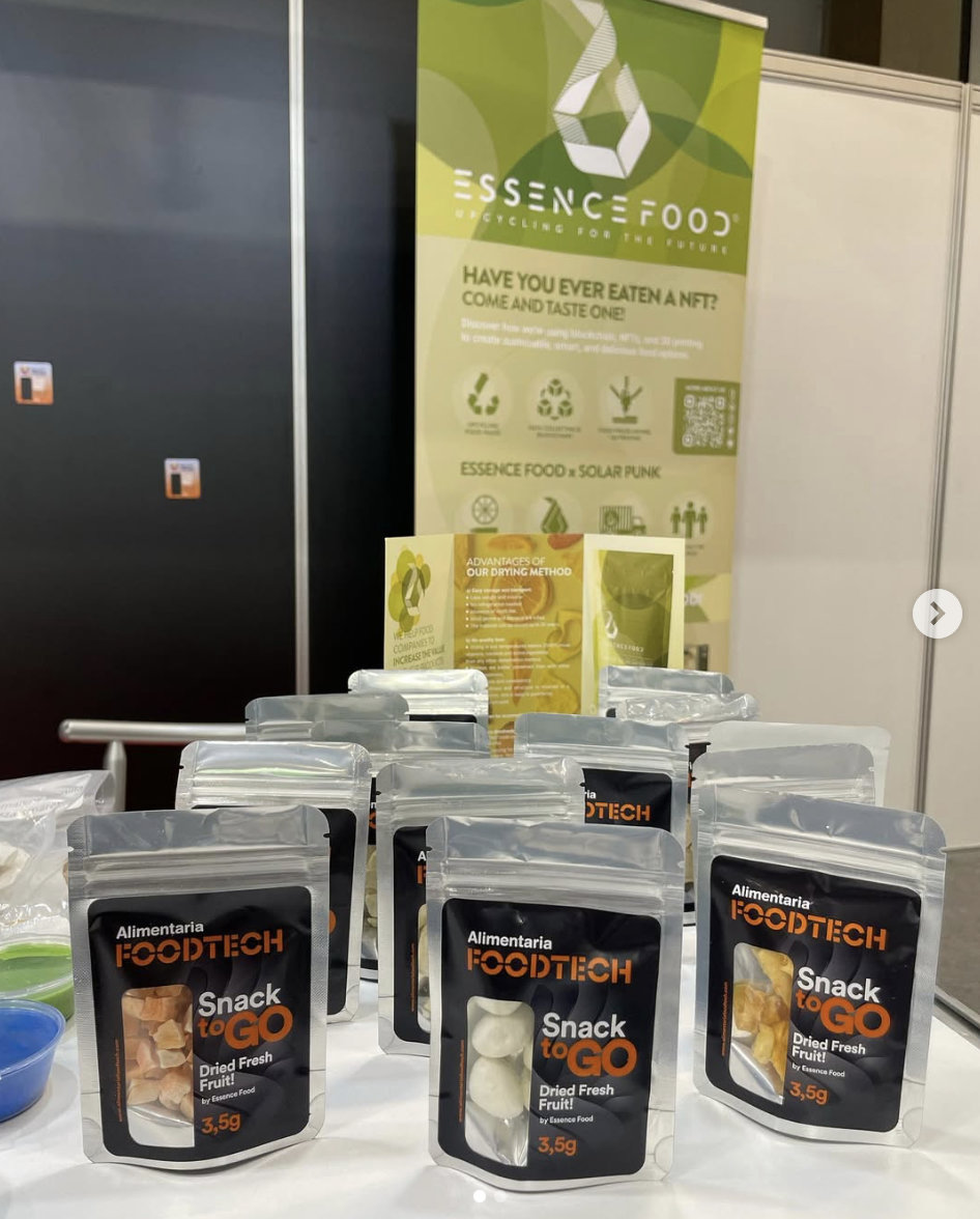 Quelques-uns des produits à base de fruits frais séchés d'Essence Food. (Instagram : 3dessencefood)