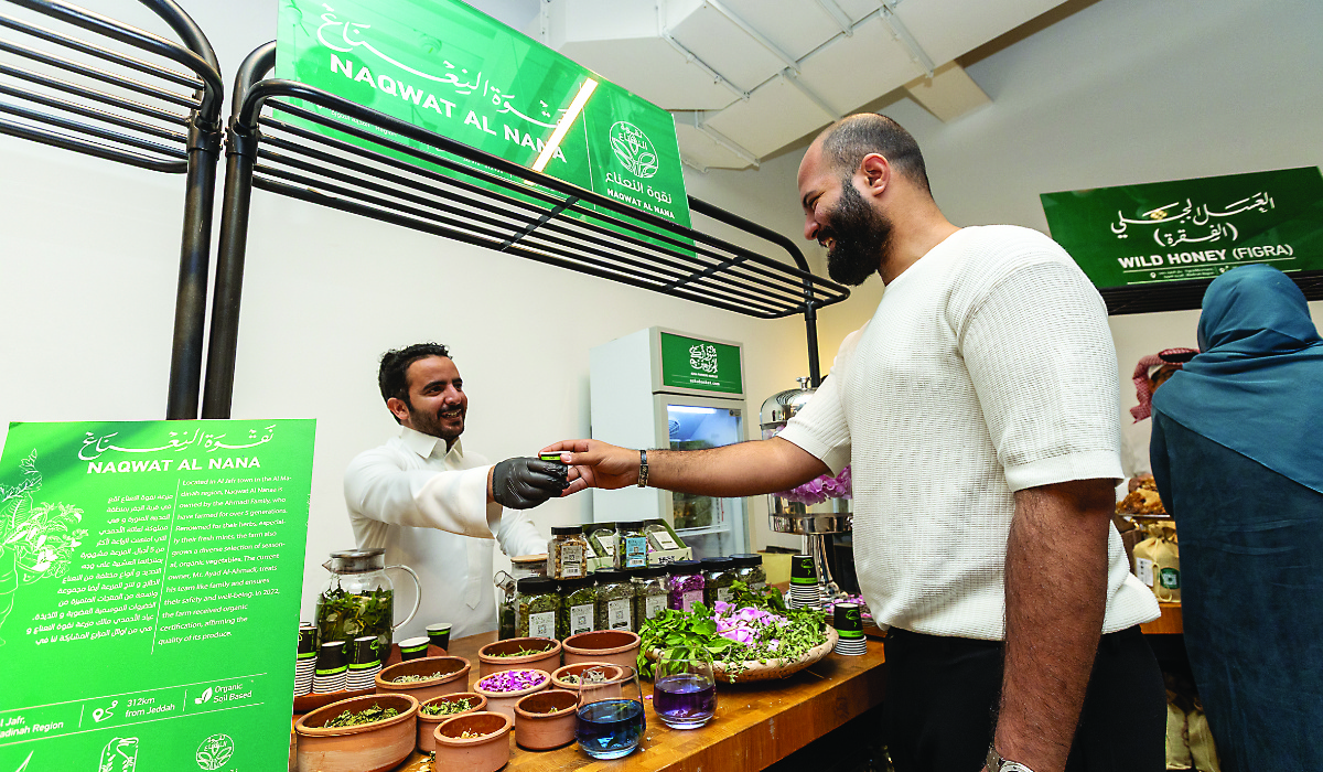 Au marché fermier d'Azka, les visiteurs peuvent découvrir des produits cultivés localement ainsi que d'autres articles spécialisés provenant de fermes et de producteurs de tout le Royaume. (Photo Fournie)