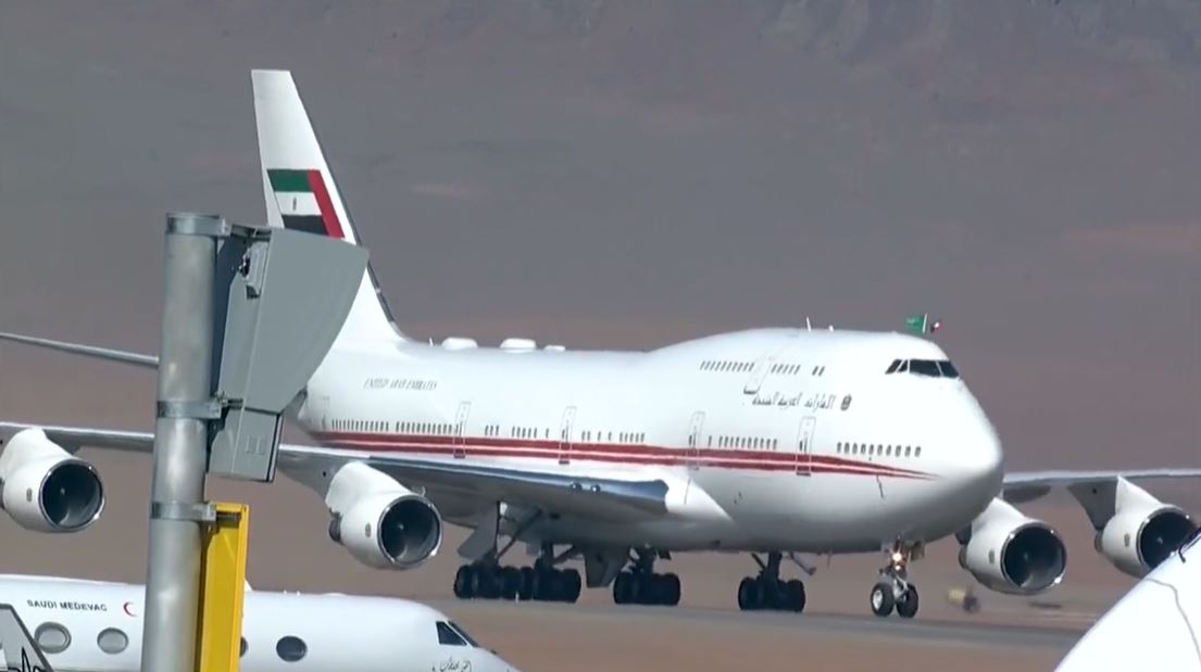 La délégation des EAU dirigée par Sheikh Mohammed ben Rashid Al-Maktoum arrive à Al-Ula (Capture d'écran)