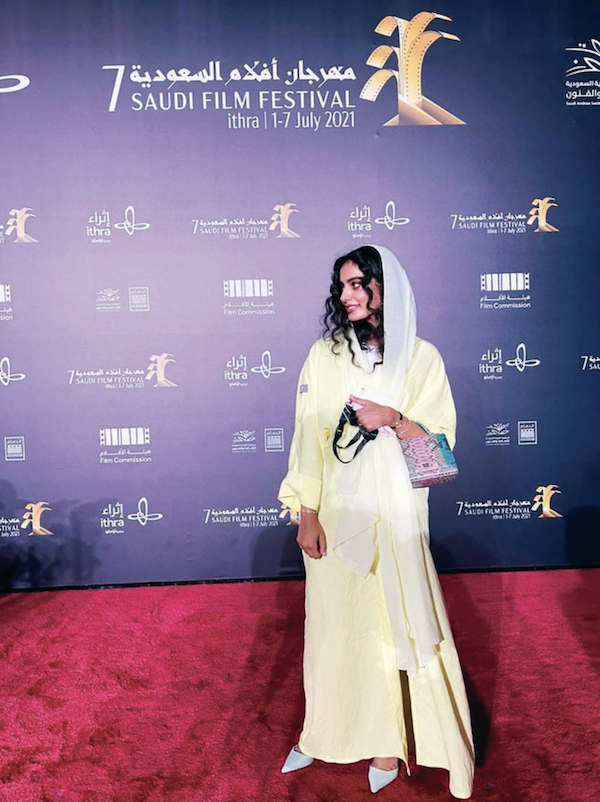 Sara Al-Munef, une jeune réalisatrice dont le court métrage a été projeté au Festival international du film saoudien à Ithra, à Dharan, l'année dernière. (Photo fournie)