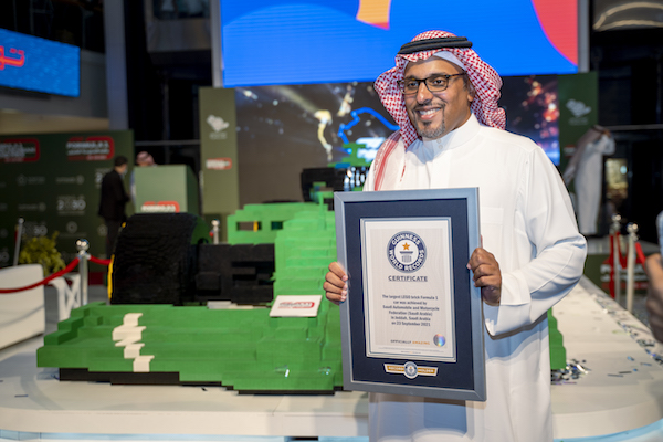 Le Guinness World Records certifie la construction en briques LEGO de la voiture de Formule 1 réalisée à Djeddah comme la plus grande au monde 