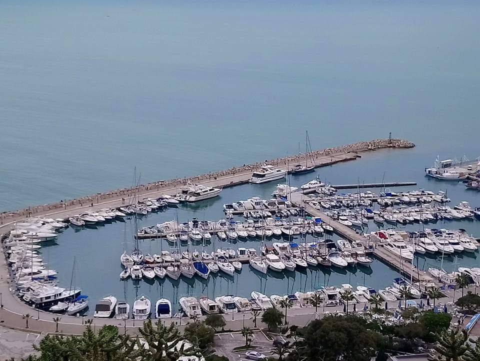 Vue sur le port de plaisance de La Marsa. (Photo, Nourredine Bessadi)