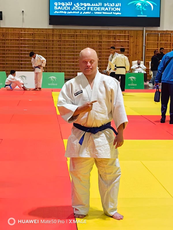 La base du judo repose sur le respect du code moral du judo à savoir la politesse et le respect d'autrui (fournie)
