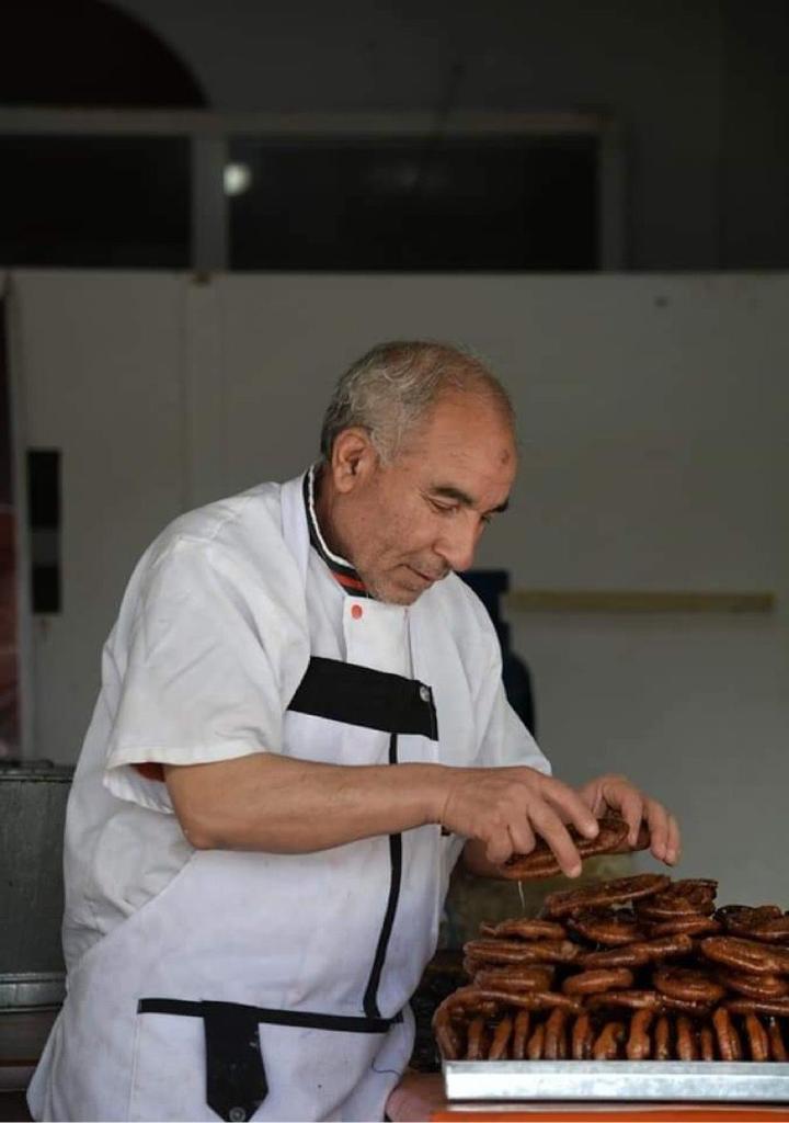For their part, craftsmen complain about the high cost of butter, sugar and the lack of semolina, which the country has been experiencing for several months (Photo, AFP). 