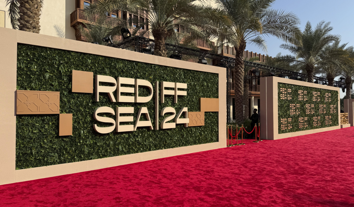 Le tapis rouge du Festival international du film de la mer Rouge à Jeddah, en Arabie saoudite, le 6 décembre 2024. (AP)