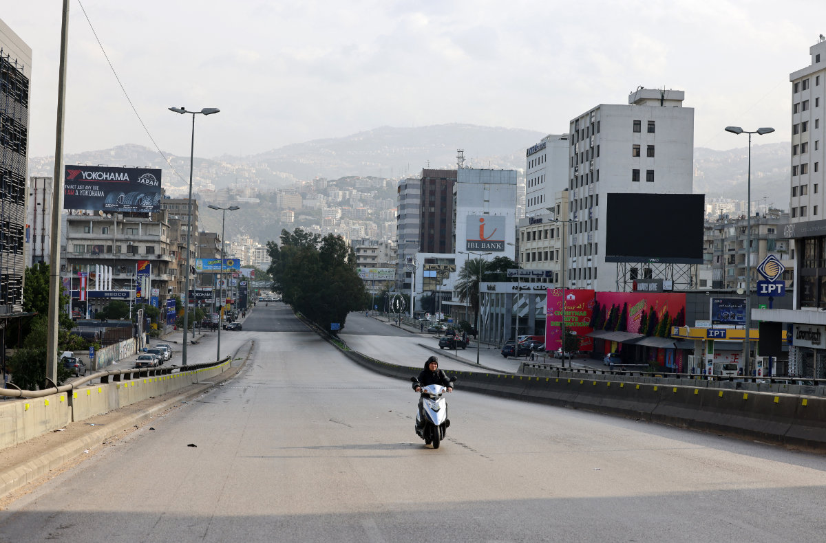 Les difficultés croissantes auxquelles font face les familles au Liban en ont forcé beaucoup à rechercher une vie meilleure à l’étranger. (AFP)