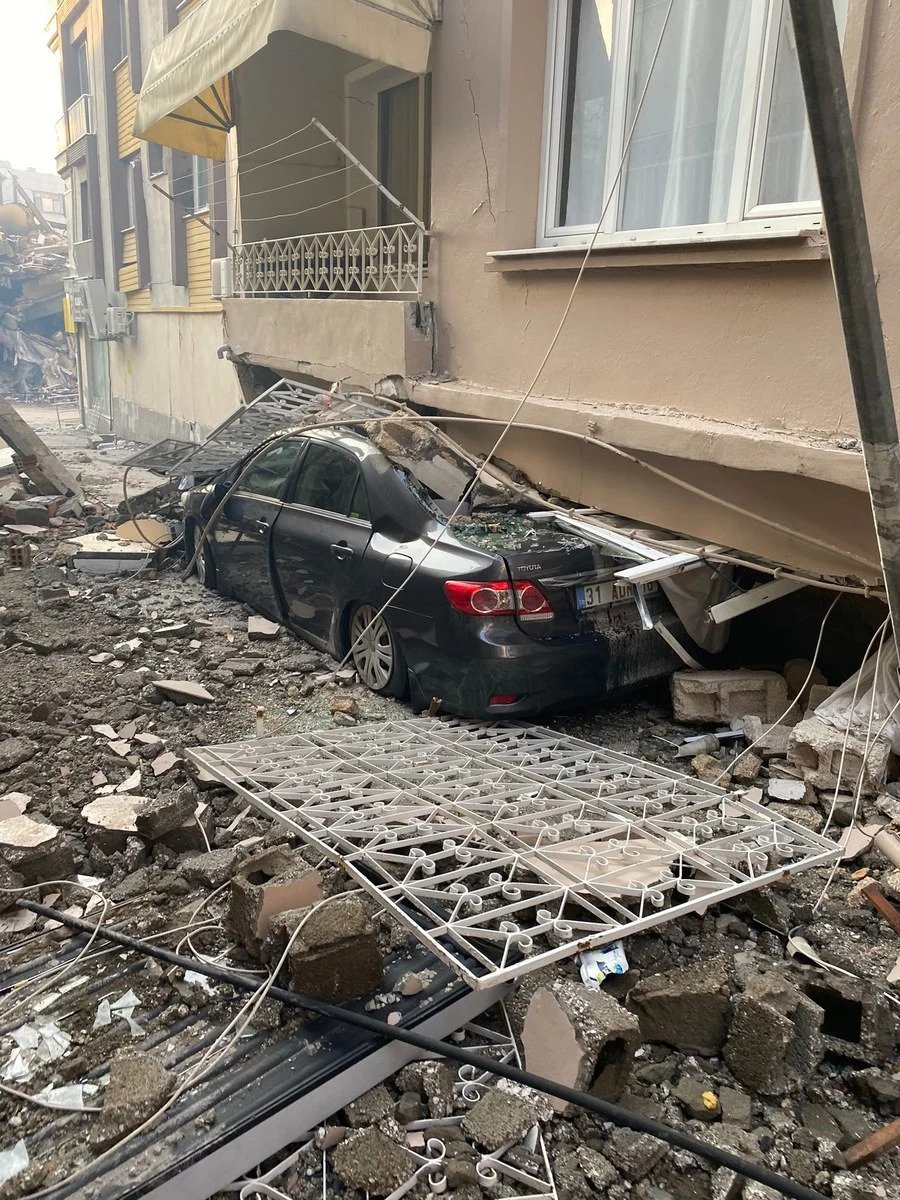 Les décombres de bâtiments détruits dans le village de Hatay. (Photo fournie)