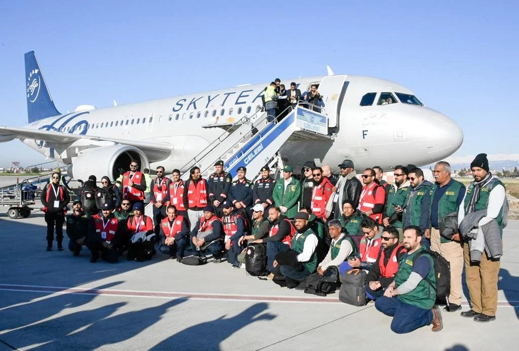 Des avions de secours transportant des denrées alimentaires et une aide d’urgence en provenance d’Arabie saoudite arrivent à l’aéroport d’Adana pour soutenir les victimes du tremblement de terre en Syrie et en Turquie. (Photo fournie)
