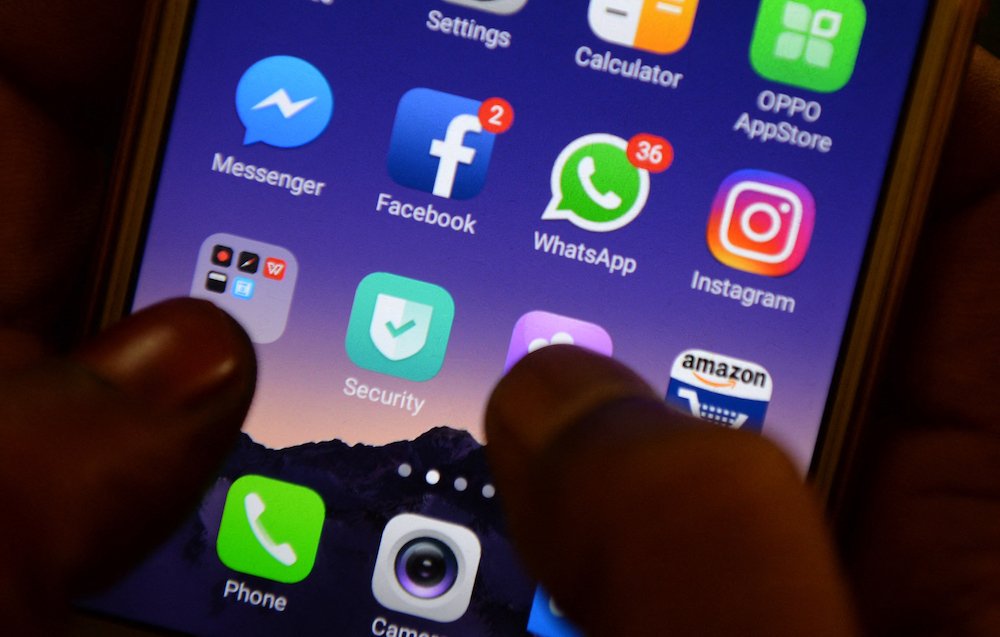 Les grandes plate-formes de médias sociaux, parmi lesquelles Facebook, Instagram et WhatsApp, ont subi une panne importante le 4 octobre 2021, comme l'ont montré les sites de suivi, ce qui a eu un impact sur plusieurs dizaines de millions d'utilisateurs potentiels.  (AFP)