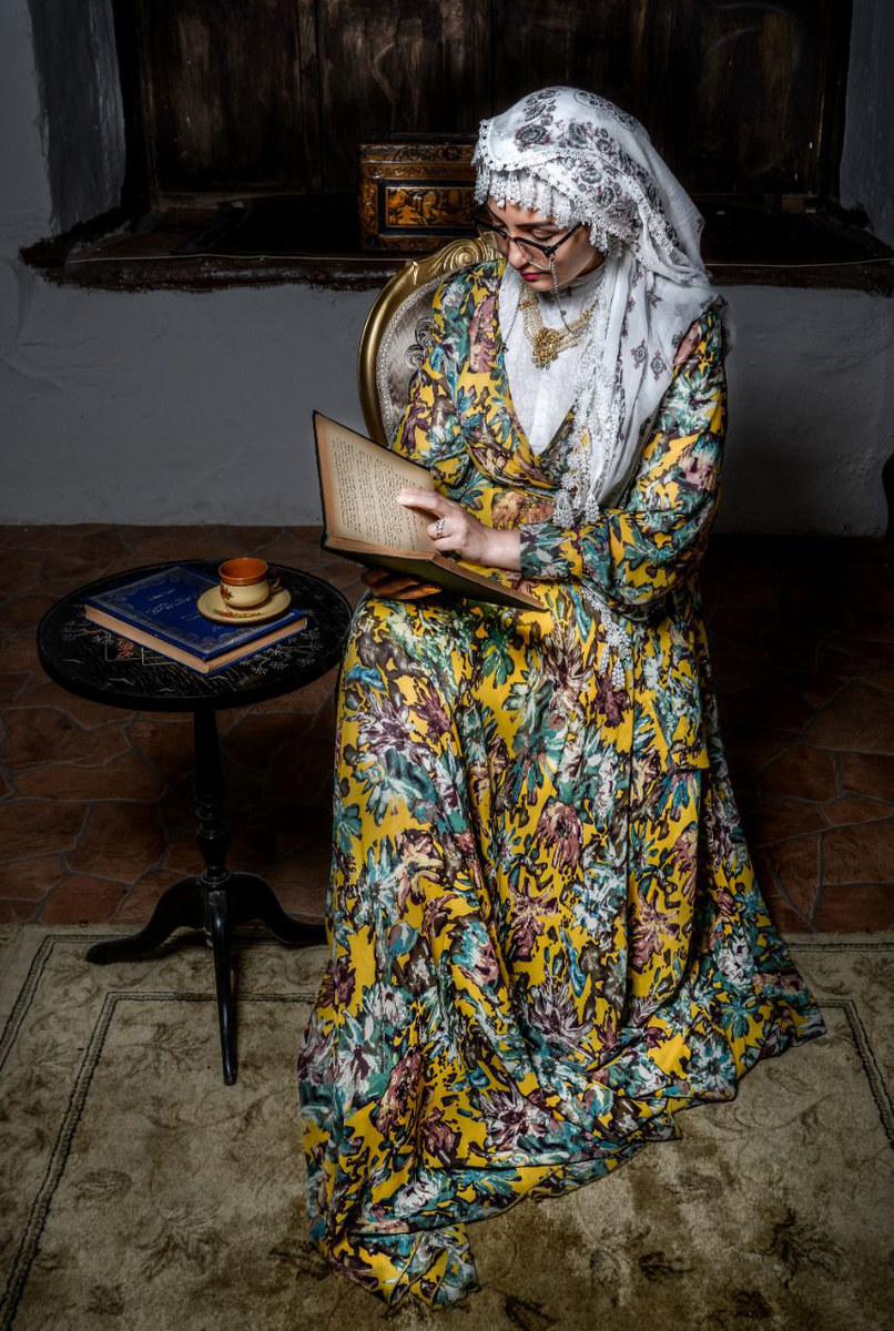 Rim Esailan apporte une touche de modernité aux robes traditionnelles ...