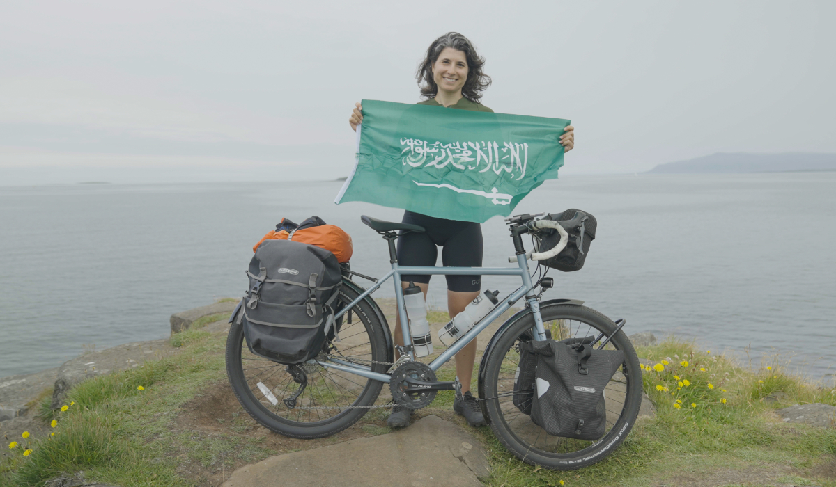 Yasmine Idriss est entrée dans l’histoire en devenant la première femme arabe à achever l’éprouvant voyage à vélo de 1400 km le long de la route circulaire nordique. (Photo fournie)