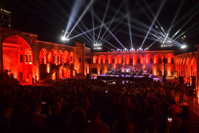 De « Beirut Chants » au « fetival international de Beiteddine », l’expérience lui plait et le public le lui rend bien (fournie)