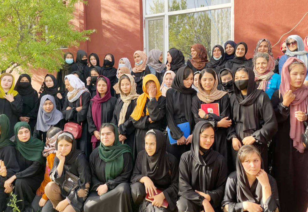 «La vérité est que la vision des talibans en matière des droits des femmes, des droits de l'homme et des libertés individuelles n’a nullement changé au cours des vingt dernières années», déclare à Arab News Nilofar Akrami, une universitaire de 30 ans qui enseigne aux femmes à l'Université de Kaboul. (Photo fournie)