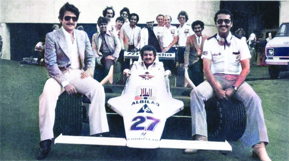 Sur cette photo datant de 1979 on voit le prince Sultan ben Salmane aux côtés du prince Fahd ben Salmane et du prince Mohammed Al-Saoud lors du Grand Prix de Long Beach, en Californie, aux États-Unis. (Fournie)