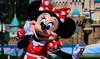 Disneyland Paris fête ses trente ans, offre un tailleur Stella McCartney à Minnie Mouse 