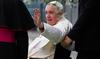 Le pape signe avec les jeunes un pacte pour «une économie de paix»
