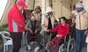 Le Croissant-Rouge des Émirats fournit des fauteuils roulants électriques à des Syriens touchés par le séisme