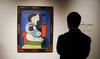 «Femme à la montre» de Picasso exposé à Dubaï, en tournée mondiale avant des enchères