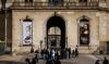 Vol au Louvre: la direction du musée défend la qualité des vitrines fracturées