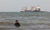Un navire touché par un «projectile» en mer Rouge, des victimes