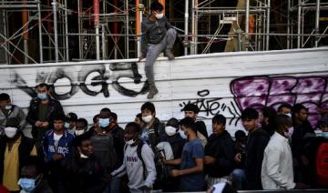 France: un campement de jeunes migrants évacué en plein Paris