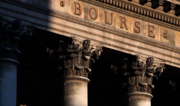  Nerveuse, la Bourse de Paris chute de plus de 1%