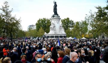 Des milliers de personnes rassemblées à Paris en hommage au professeur décapité 