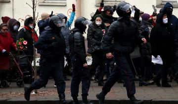 Bélarus: l'opposition poursuit ses manifestations décentralisées
