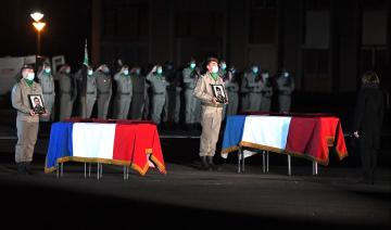 Florence Parly rend un hommage appuyé aux deux militaires tués au Mali