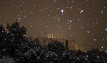 L'Acropole d'Athènes se réveille sous un manteau de neige