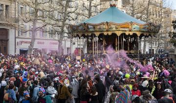 A Marseille, des milliers font fi des restrictions anti-Covid pour un carnaval