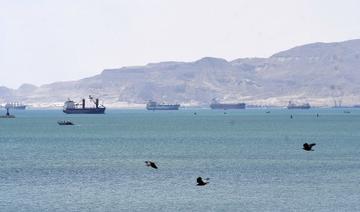 Des meubles, des moutons et du pétrole: 369 navires bloqués près du Canal de Suez 