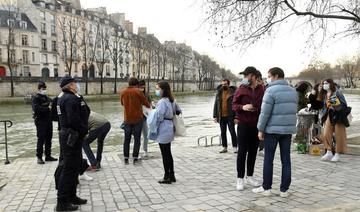Covid: les quais de Seine bondés à Paris, la police les fait évacuer