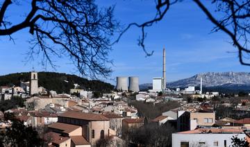 Près de la montagne Sainte-Victoire, un parc éolien face à des vents contraires