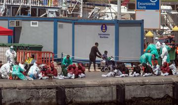 Un navire de migrants avec 24 cadavres à bord arrive aux Canaries