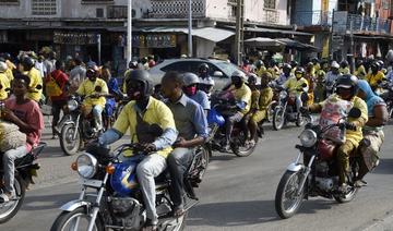 «Emmène-moi vite» au Bénin: les incontournables taxi-motos de la présidentielle 