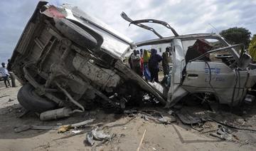 Somalie: un minibus roule sur un engin explosif, 15 morts 