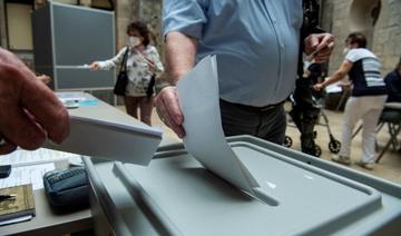 Un électeur vote dans un bureau de vote du musée d'histoire de l'art de Magdebourg le 6 juin 2021 (Photo, AFP)