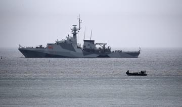 La Russie dit avoir tiré des coups de semonce contre un navire britannique, Londres dément