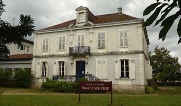 La maison de retraite Robert Labeyrie où un cluster variant Delta du coronavirus a été détecté, à Pontonx-sur-Adour, dans le sud-ouest de la France, le 24 juin 202. (AFP)